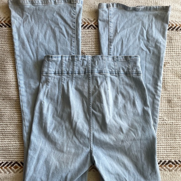 Free People Jayde Flare Jeans Light Blue Sea Wash - Picture 10 of 12